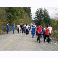 cc005 walking the course.jpg 91.1K